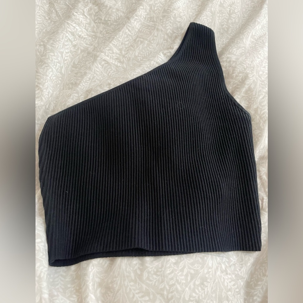 The Drop One Sleeve Top
